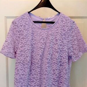 NEW.  LAVENDER LACE SHORT-SLEEVE FULLY-LINED BLOUSE BY TEDDI ROSE.  SIZE LARGE